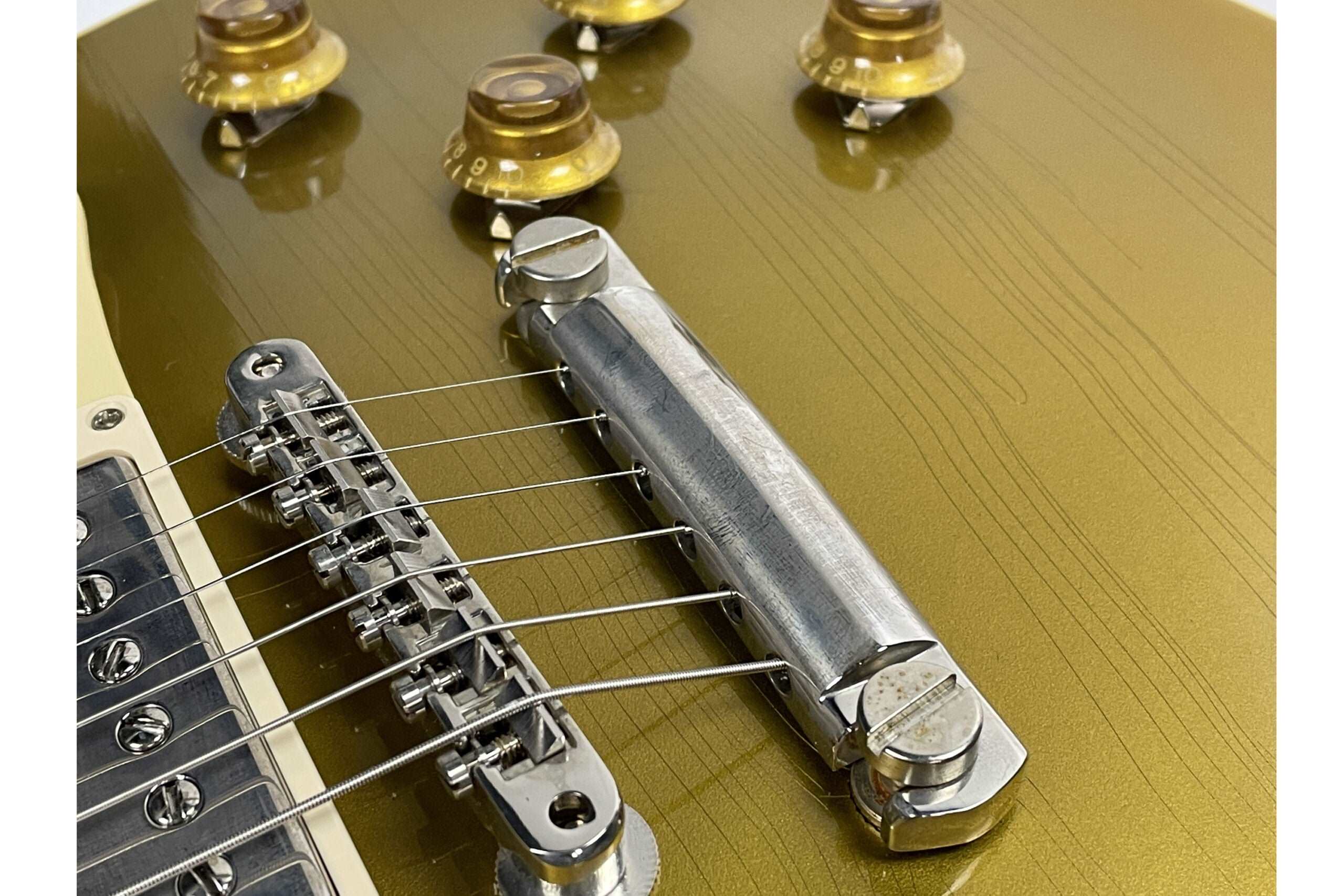 Gibson 1957 Les Paul Goldtop Reissue Ultra Light Aged Electric Guitar,Double Gold (LPR57ULDGNH1)